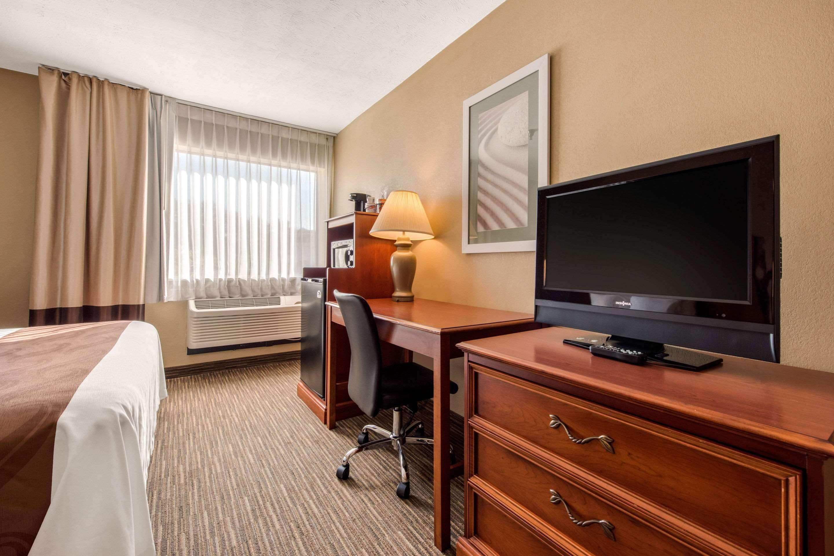 Quality Inn & Suites Нью-Касл Екстер'єр фото