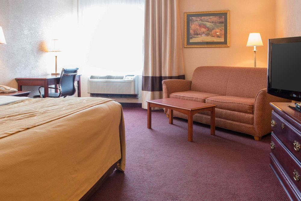 Quality Inn & Suites Нью-Касл Екстер'єр фото